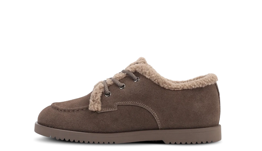 Низкая обувь из меха